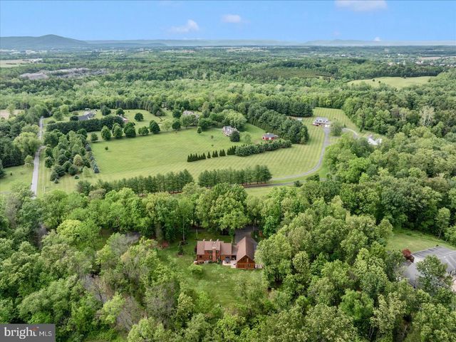 15810 SPADE RD, Hagerstown, MD 21740