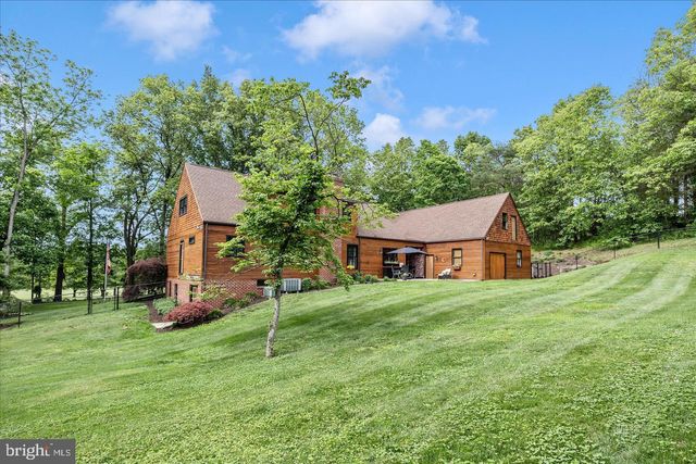 15810 SPADE RD, Hagerstown, MD 21740