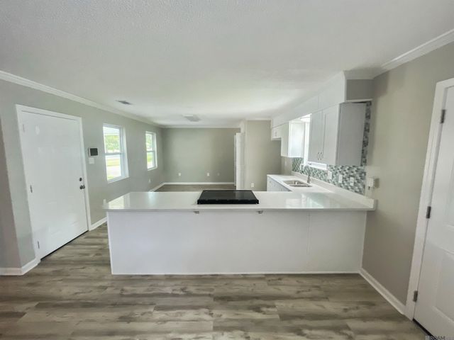 5202 Bangor Dr, Baton Rouge, LA 70814