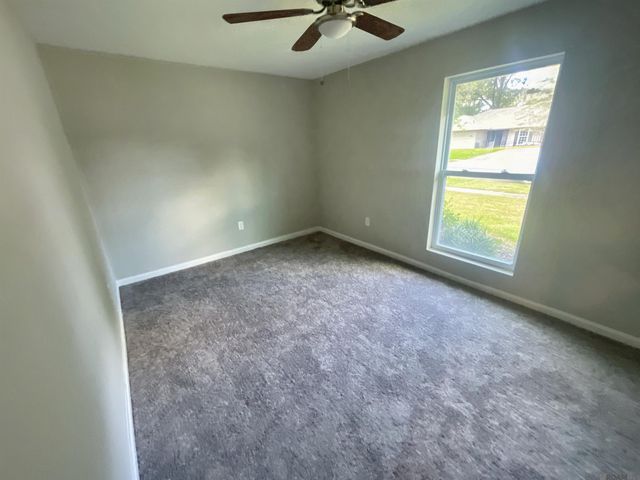 5202 Bangor Dr, Baton Rouge, LA 70814