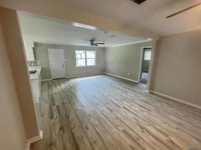 5202 Bangor Dr, Baton Rouge, LA 70814