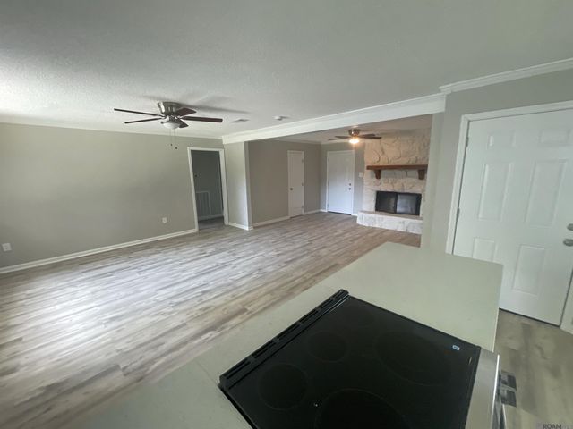 5202 Bangor Dr, Baton Rouge, LA 70814