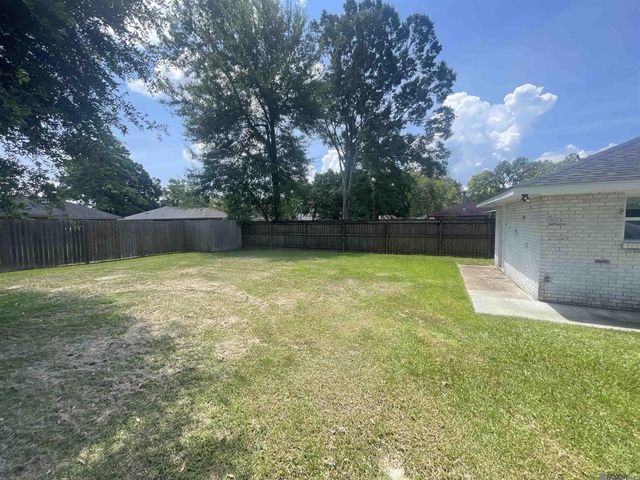5202 Bangor Dr, Baton Rouge, LA 70814