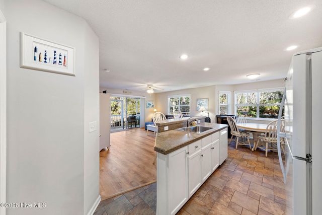 3030 Marsh Winds Circle Unit 102, Southport, NC 28461