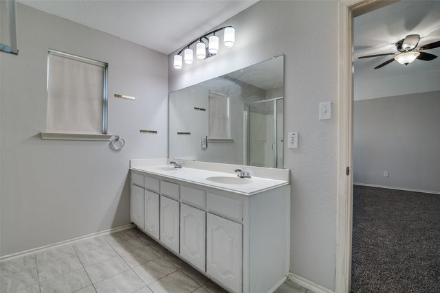 2800 Spencer Circle, Royse City, TX 75189