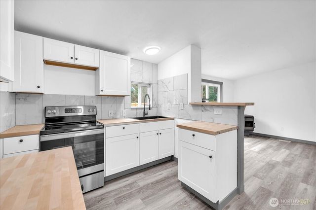 105 Enchanted Valley Drive, Vader, WA 98593