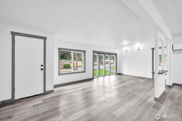 105 Enchanted Valley Drive, Vader, WA 98593