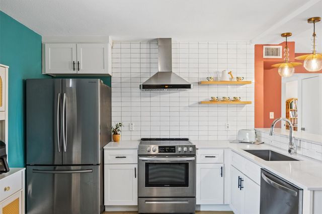 8605 Putnam DR 202, Austin, TX 78757