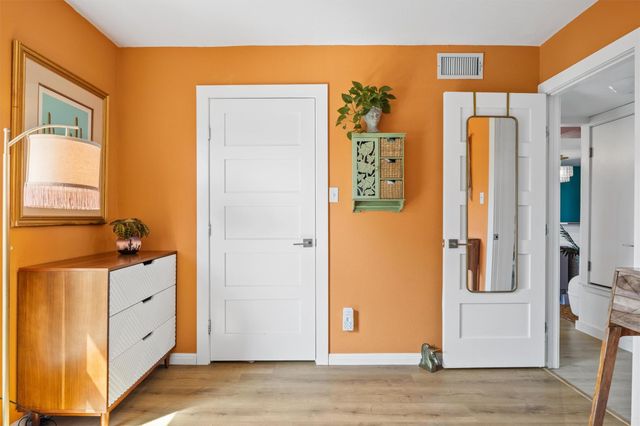 8605 Putnam DR 202, Austin, TX 78757