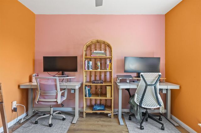 8605 Putnam DR 202, Austin, TX 78757