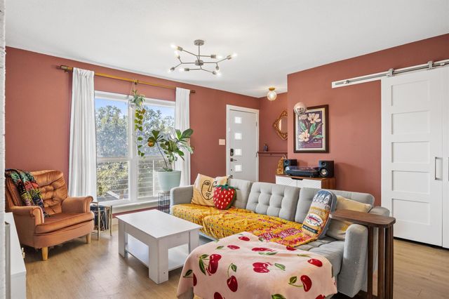 8605 Putnam DR 202, Austin, TX 78757