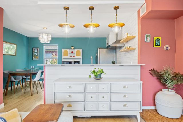 8605 Putnam DR 202, Austin, TX 78757