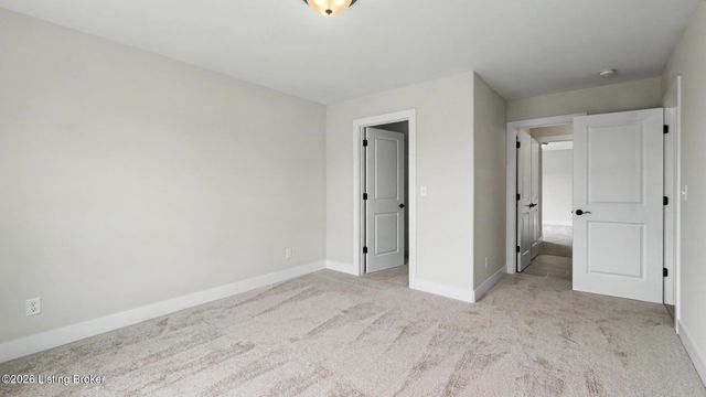 7902 Trading Post Ct, Louisville, KY 40291