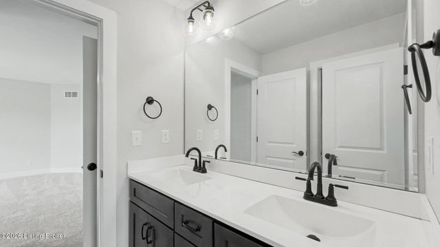 7902 Trading Post Ct, Louisville, KY 40291