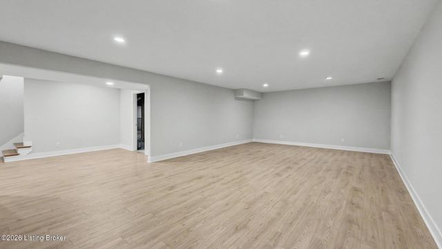 7902 Trading Post Ct, Louisville, KY 40291