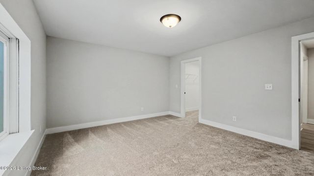 7902 Trading Post Ct, Louisville, KY 40291