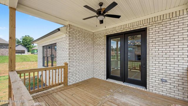 7902 Trading Post Ct, Louisville, KY 40291