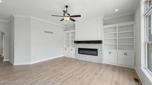 7902 Trading Post Ct, Louisville, KY 40291