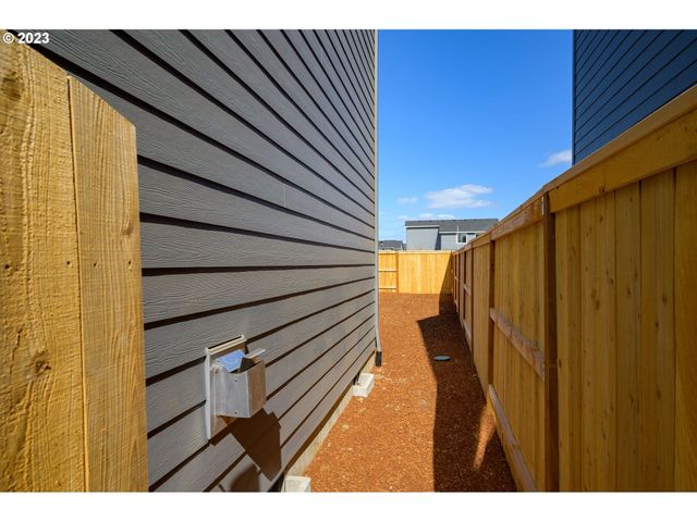 2773 S Ivy St 827, Cornelius, OR 97113