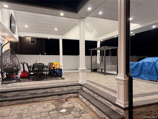 331 American Boulevard, Brentwood, NY 11717