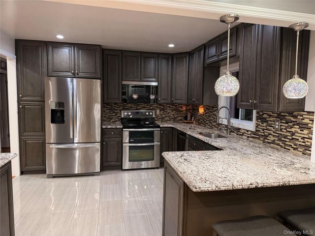 331 American Boulevard, Brentwood, NY 11717