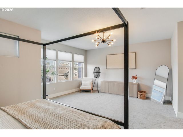 6520 Ne GRAND Ave, Portland, OR 97211