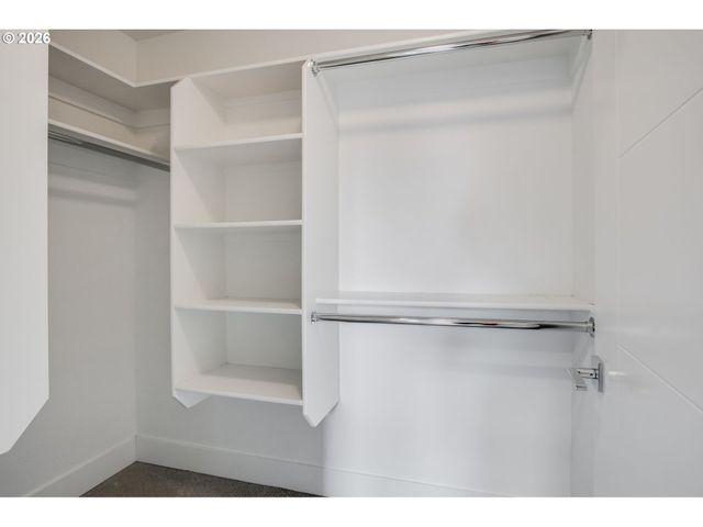 6520 Ne GRAND Ave, Portland, OR 97211