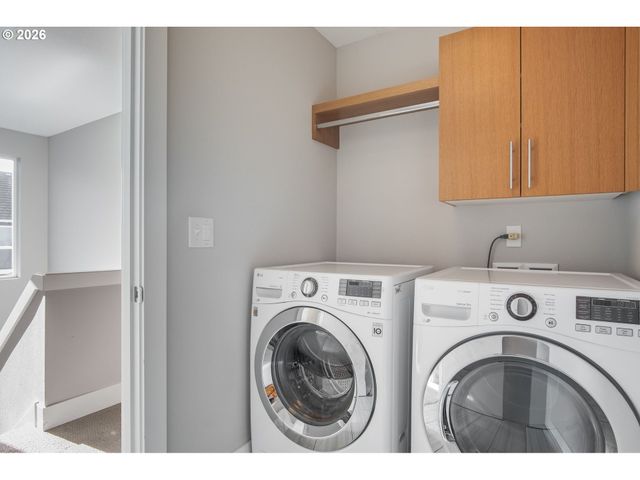 6520 Ne GRAND Ave, Portland, OR 97211