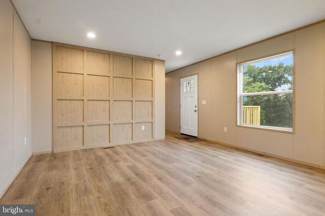 16 PINE ST, York, PA 17406