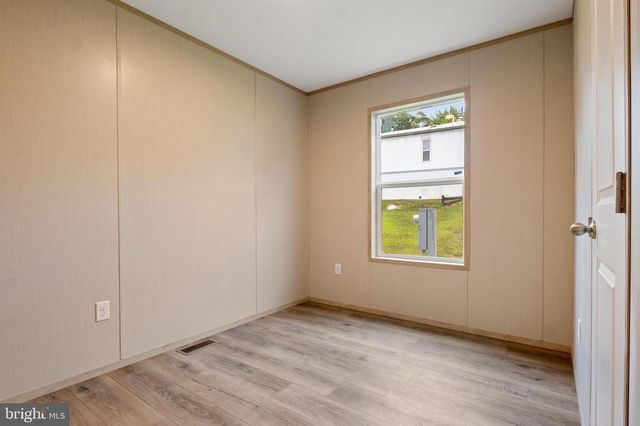 16 PINE ST, York, PA 17406