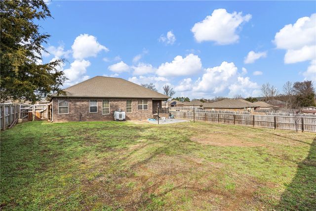 2708 N Mobile Avenue, Russellville, AR 72802