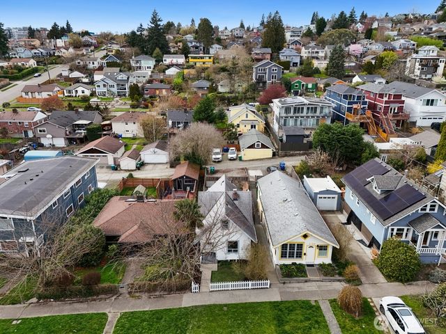 4135 36th Ave SW, Seattle, WA 98126