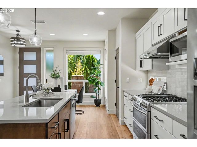 1174 Sw SYLVIA St, Corvallis, OR 97333