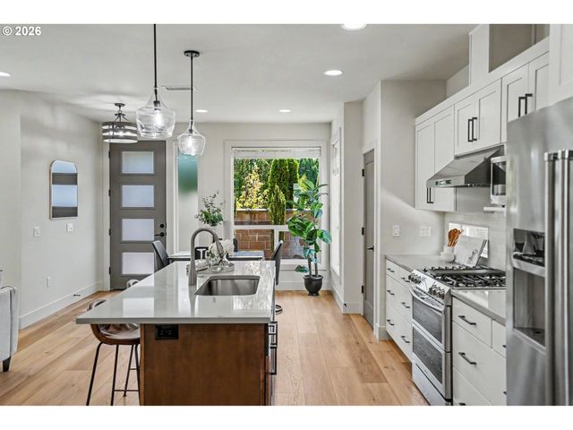 1174 Sw SYLVIA St, Corvallis, OR 97333