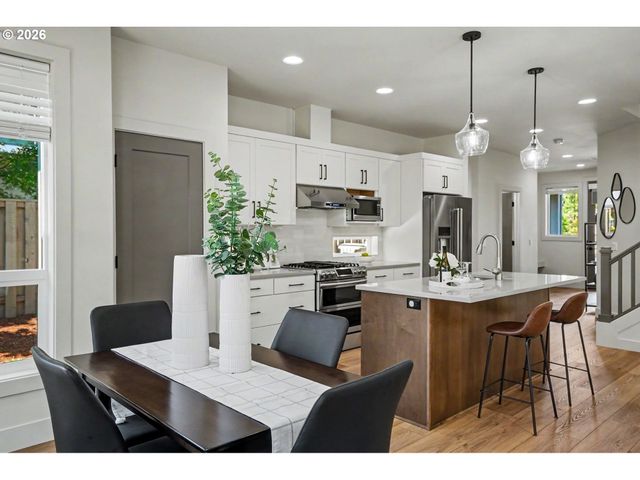 1174 Sw SYLVIA St, Corvallis, OR 97333