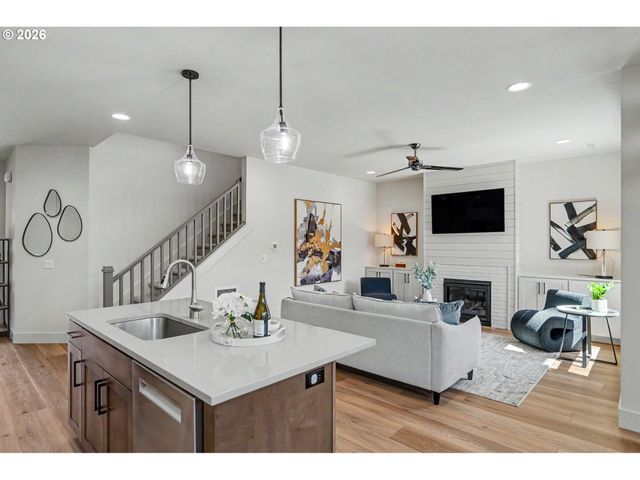 1174 Sw SYLVIA St, Corvallis, OR 97333