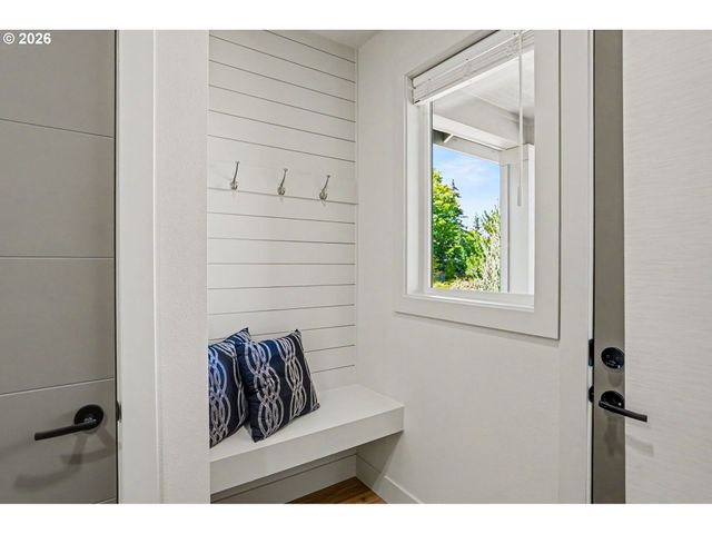 1174 Sw SYLVIA St, Corvallis, OR 97333