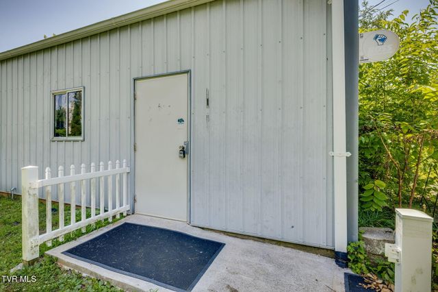 750 Old Stage Road, Church Hill, TN 37642