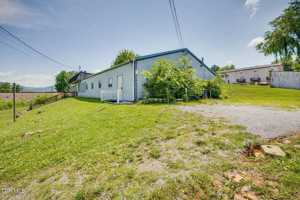 750 Old Stage Road, Church Hill, TN 37642