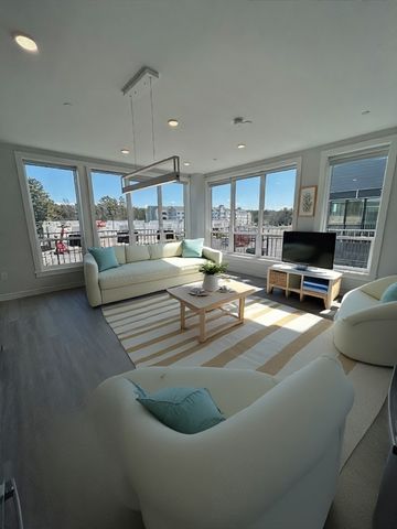 148 Old Post Road 218, Sharon, MA 02067