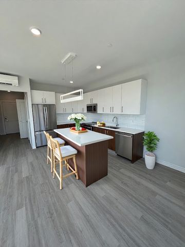 148 Old Post Road 218, Sharon, MA 02067