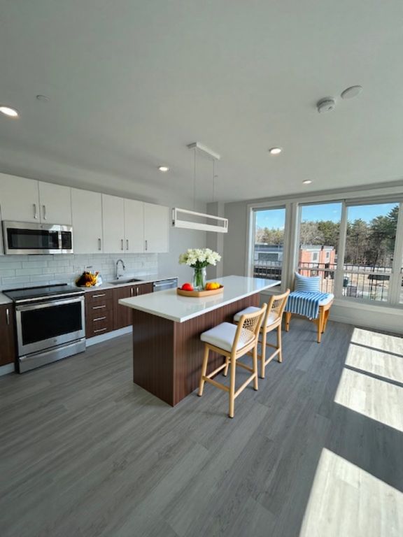 148 Old Post Road 218, Sharon, MA 02067