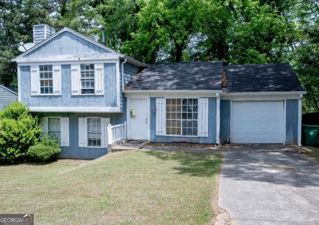 4584 Garden Hills Drive, Stone Mountain, GA 30083