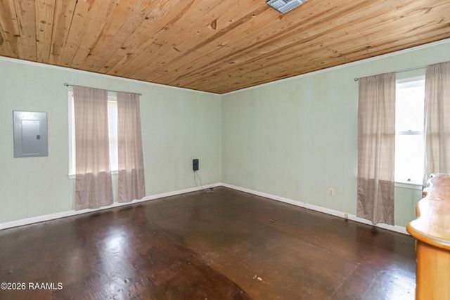 2281 Cecilia Sr High School Highway, Breaux Bridge, LA 70517