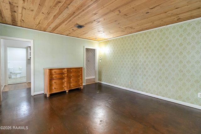 2281 Cecilia Sr High School Highway, Breaux Bridge, LA 70517