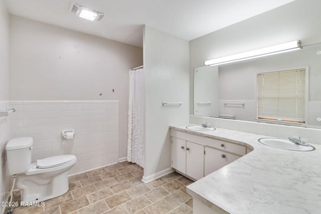 2281 Cecilia Sr High School Highway, Breaux Bridge, LA 70517