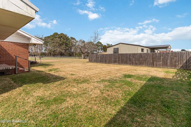 2281 Cecilia Sr High School Highway, Breaux Bridge, LA 70517