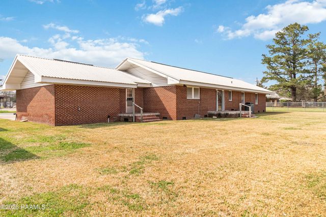 2281 Cecilia Sr High School Highway, Breaux Bridge, LA 70517