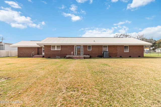 2281 Cecilia Sr High School Highway, Breaux Bridge, LA 70517