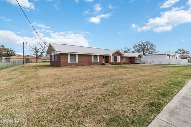 2281 Cecilia Sr High School Highway, Breaux Bridge, LA 70517